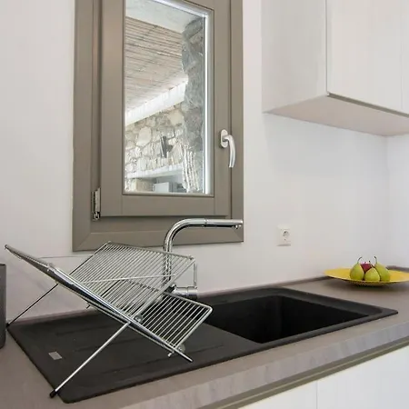 Dreamy Cycladic Luxury Summer 1 Willa Sotiras