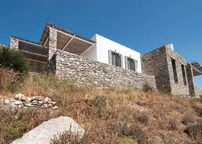 Willa Dreamy Cycladic Luxury Summer 1