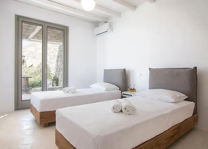 Dreamy Cycladic Luxury Summer 1 *